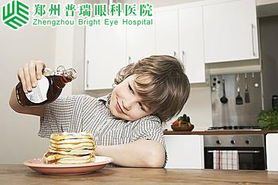 暑期當(dāng)注意，過度用眼要不得