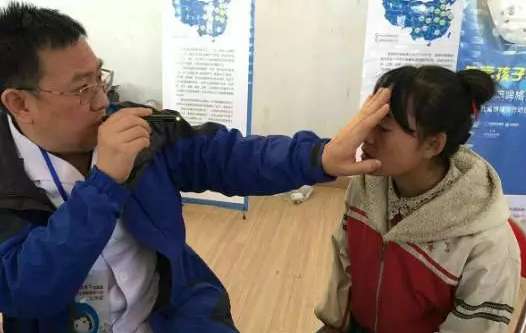 “明眸格?；ā辈氐毓P記丨天價(jià)蟲草背后的心酸