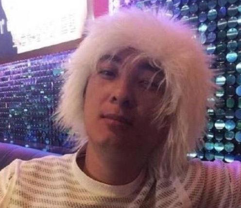 網(wǎng)曝鹿晗韓庚吳亦凡舊照！全能愛(ài)豆誰(shuí)更辣眼？