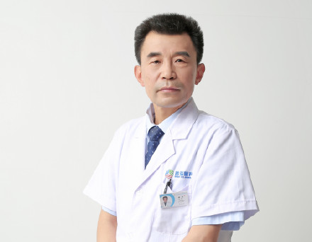 白領一族經(jīng)常面對電腦，可以做近視手術嗎？